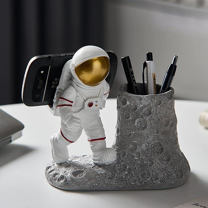BUTILIVEEN Astronaut Pen Pencil Holder with Phone Stand / حامل أقلام بشكل رائد فضاء مع حامل هاتف