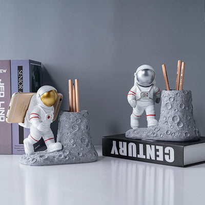 BUTILIVEEN Astronaut Pen Pencil Holder with Phone Stand / حامل أقلام بشكل رائد فضاء مع حامل هاتف